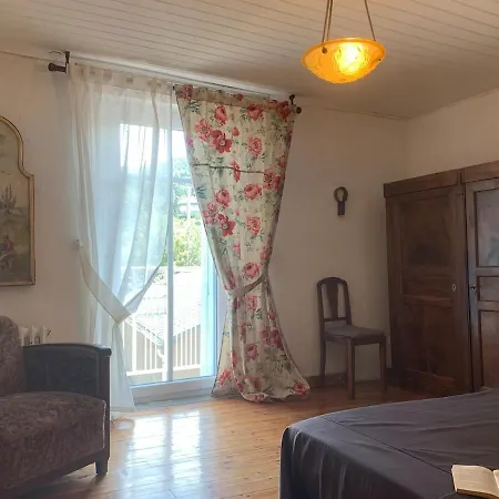 Le Des Nains Nyaraló *