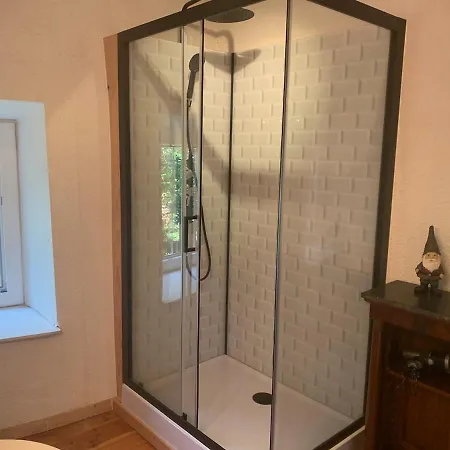 Le Des Nains Nyaraló *