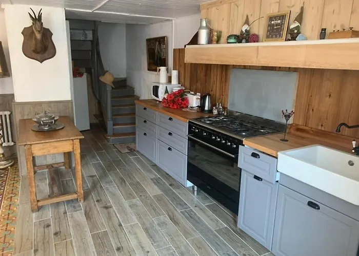 Le Des Nains بيت للعطل