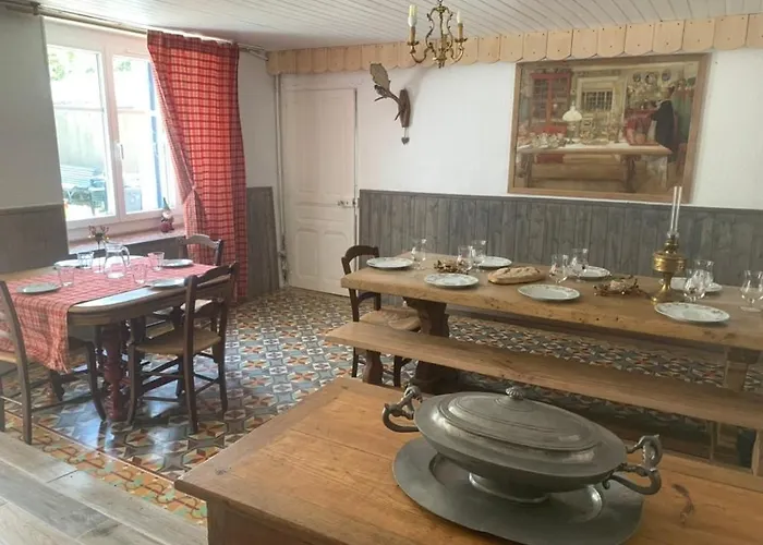 Le Des Nains بيت للعطل Querigut