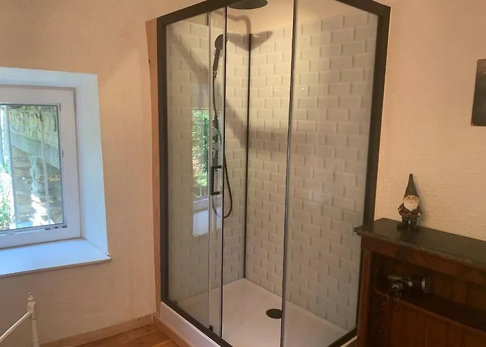 Le Des Nains بيت للعطل *